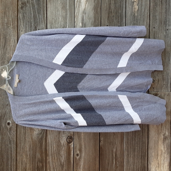 Banana Republic Factory grey striped cardigan size small - Picture 1 of 8